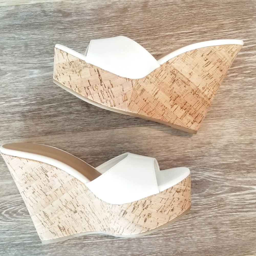 Bamboo Women's Wedge Cork Platform Heel NWT Slip-on White Beachy Casual Chic - Picture 5 of 9